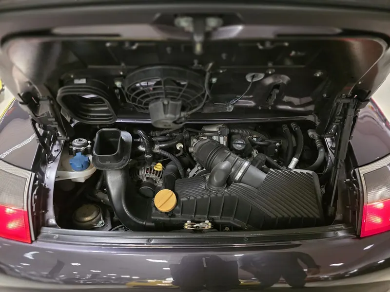 Porsche 911 (996) Carrera 4 21