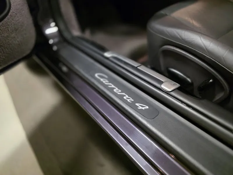 Porsche 911 (996) Carrera 4 20