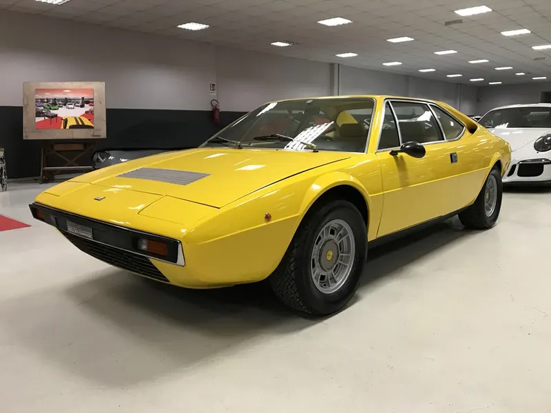 Ferrari Dino 208 GT4 2