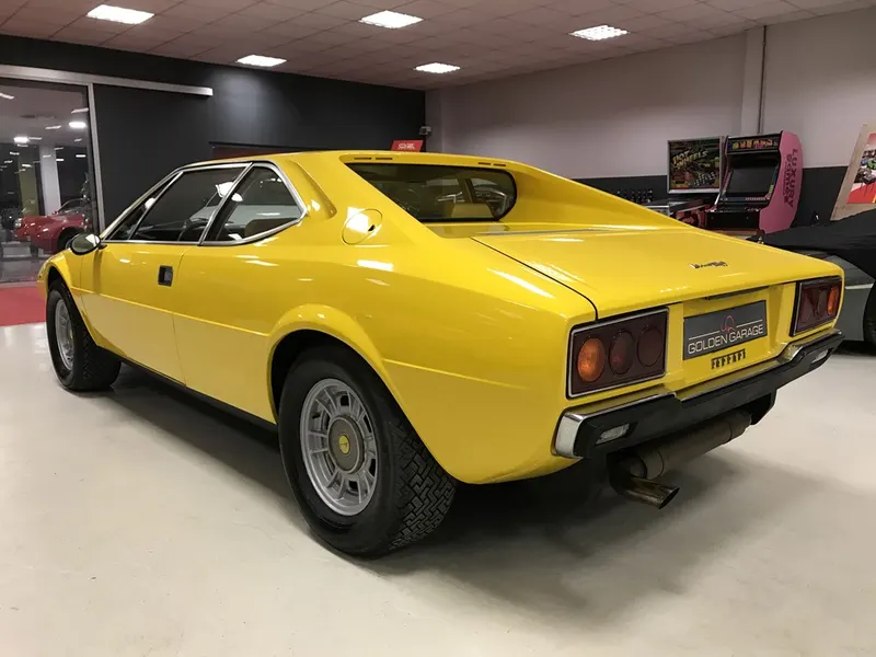 Ferrari Dino 208 GT4 7