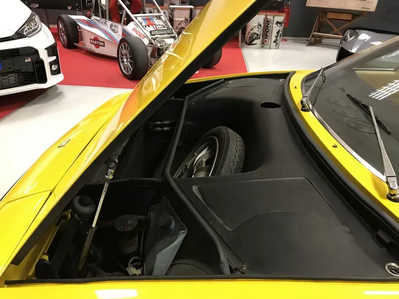 Ferrari Dino 208 GT4 22