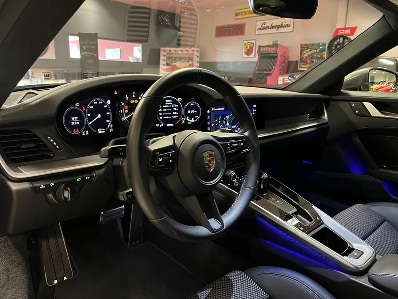 Porsche 992 Turbo S 11