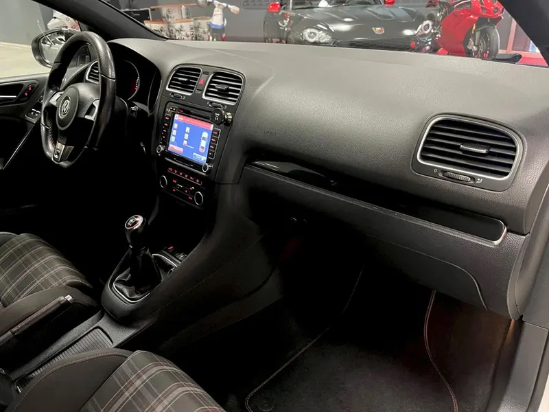 Volkswagen Golf GTI 6 11