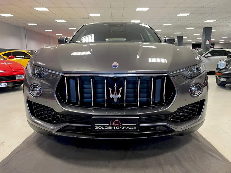 Maserati Levante Q4 V6 250cv 3