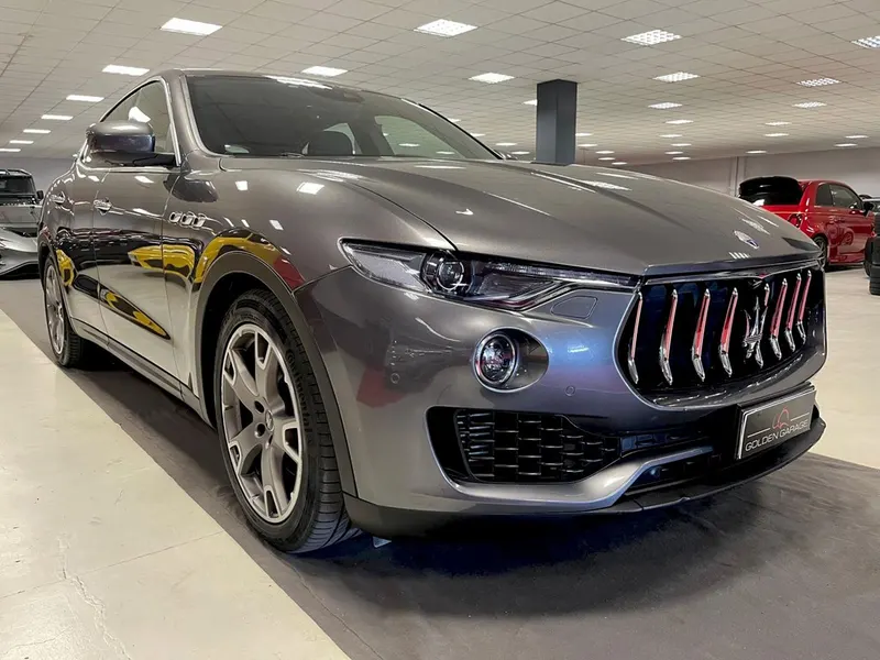 Maserati Levante Q4 V6 250cv 4