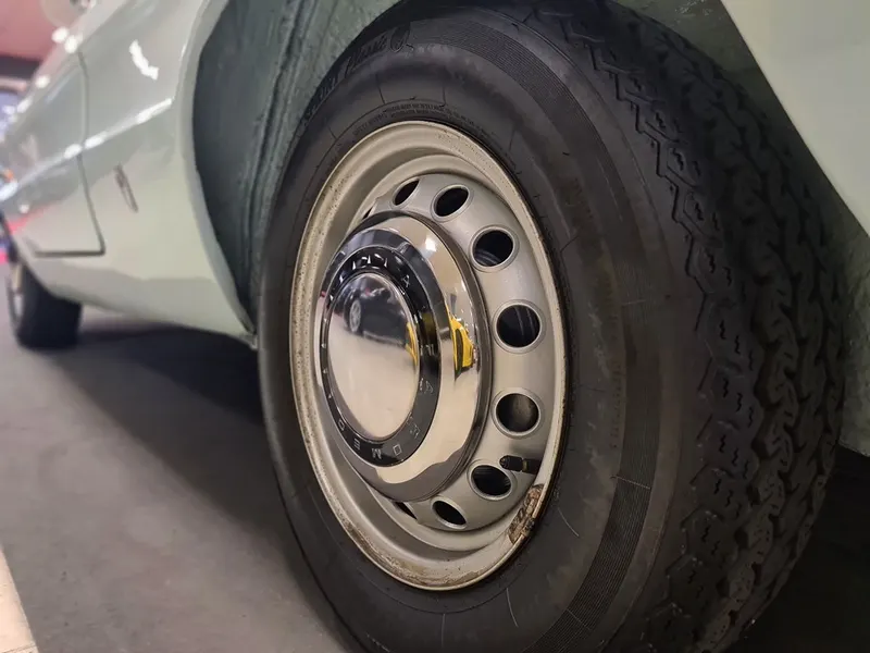 Alfa Romeo Spider Duetto Osso di Seppia 9