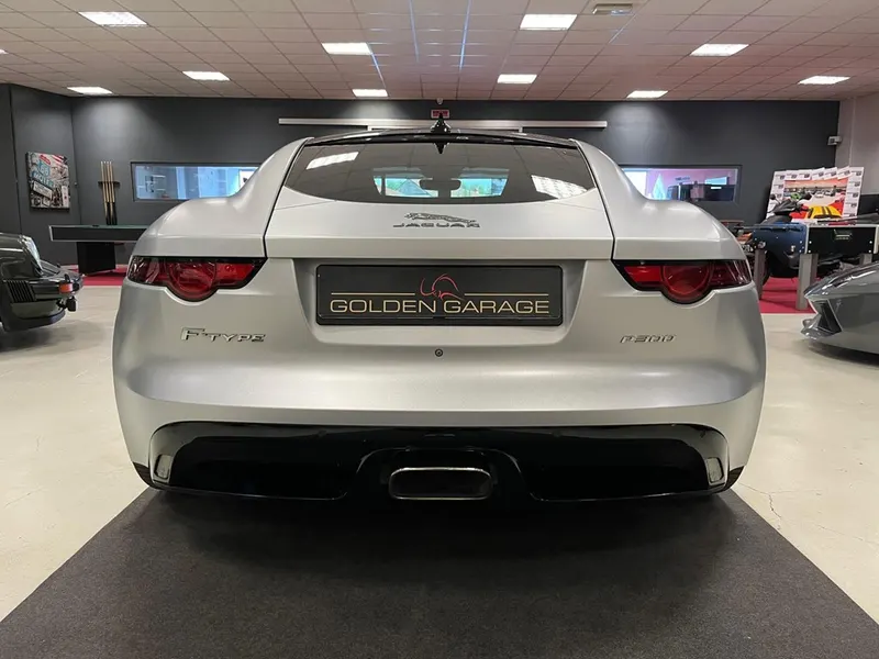Jaguar F-Type 2.0 Coupè R-Dynamic 6