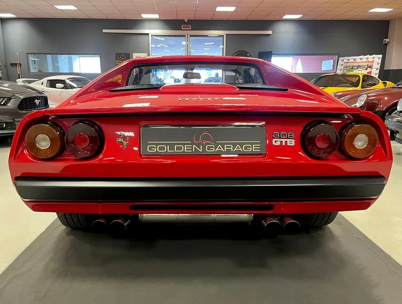 Ferrari 308 GTB QUATTROVALVOLE 6