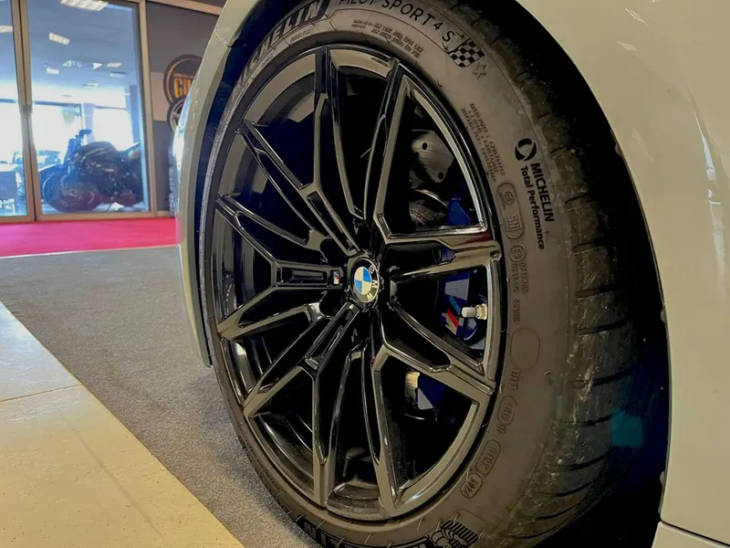 BMW M2 8