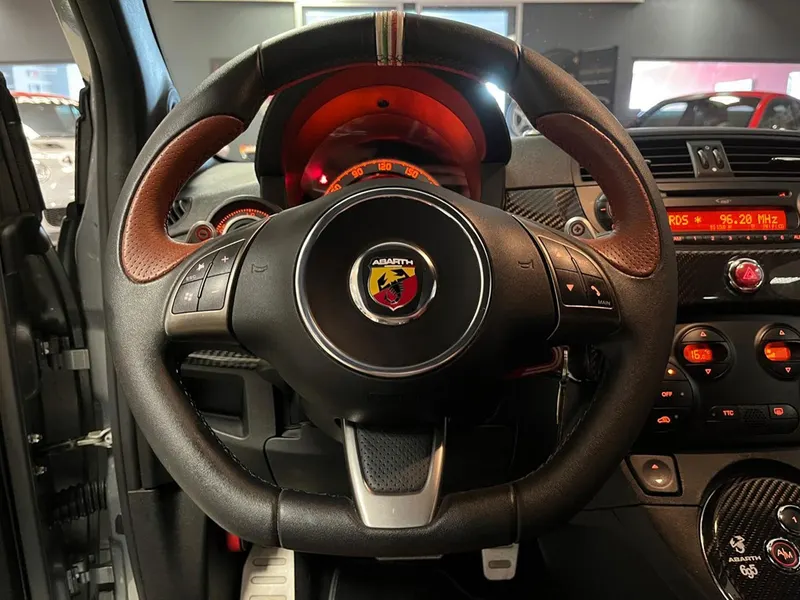 Abarth 695 Tributo Ferrari 16