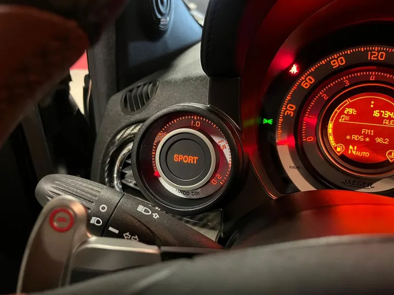 Abarth 695 Tributo Ferrari 21