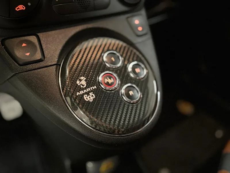 Abarth 695 Tributo Ferrari 18