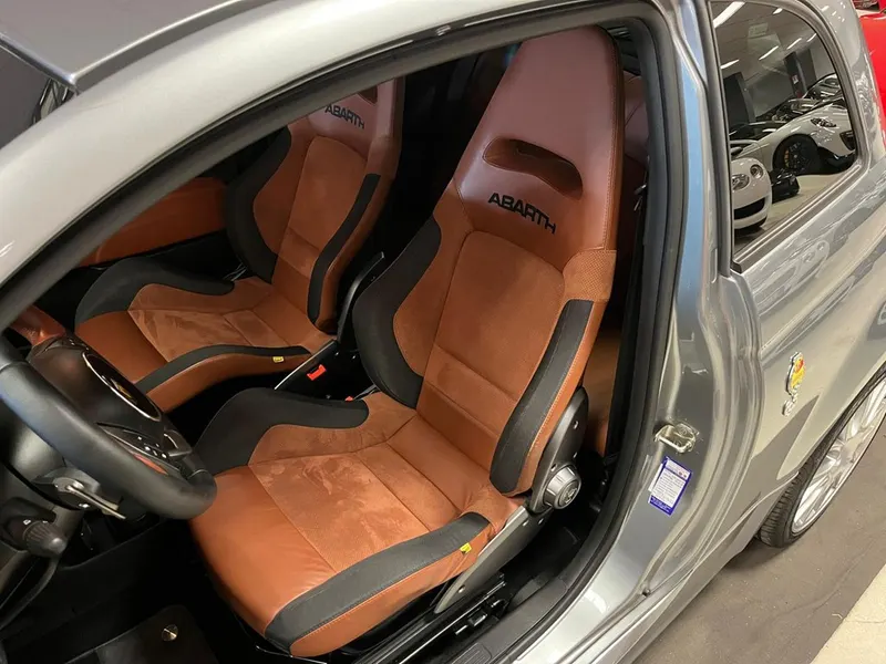 Abarth 695 Tributo Ferrari 13