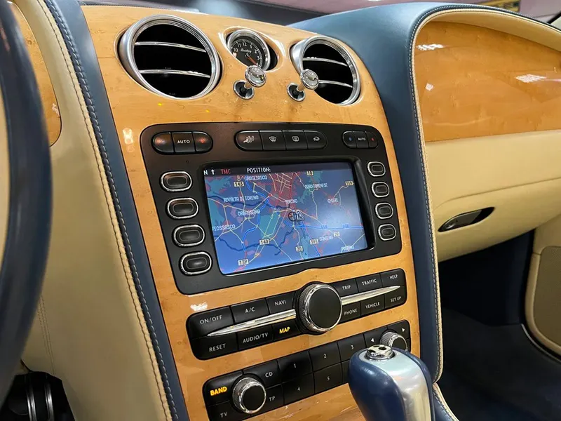 Bentley Continental GTC 15