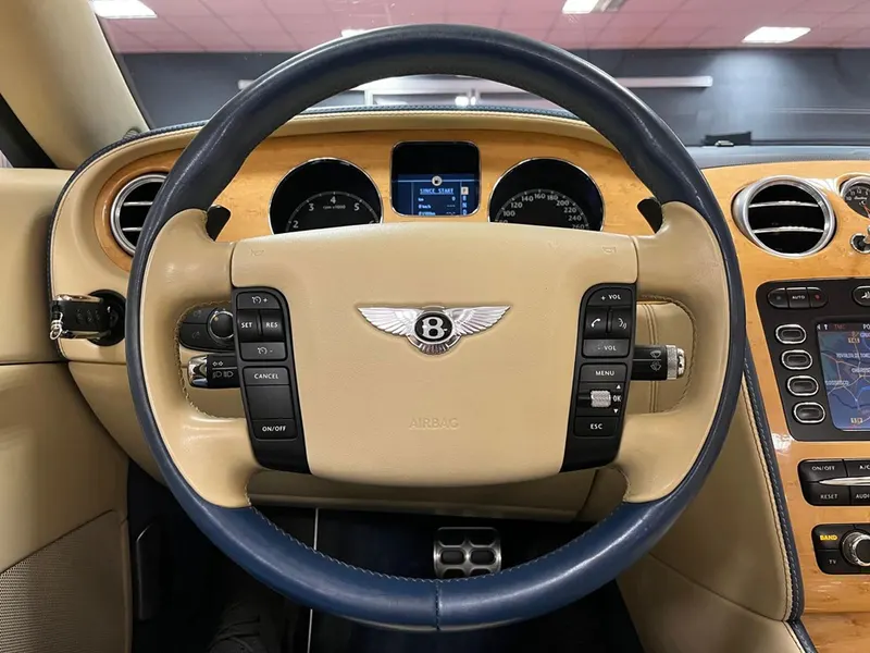 Bentley Continental GTC 13