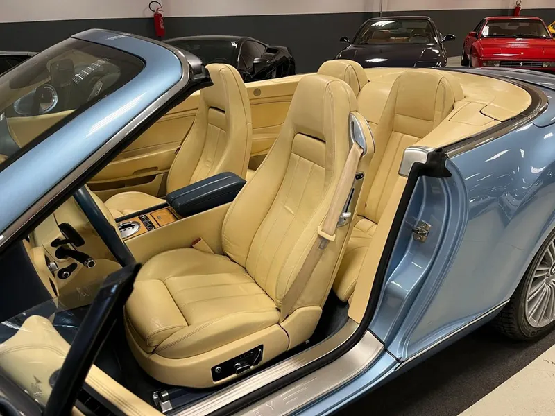 Bentley Continental GTC 12
