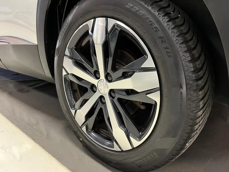 Peugeot 3008 1.2 GT LINE 8