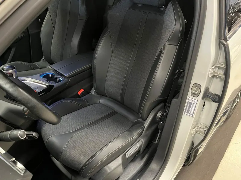 Peugeot 3008 1.2 GT LINE 13
