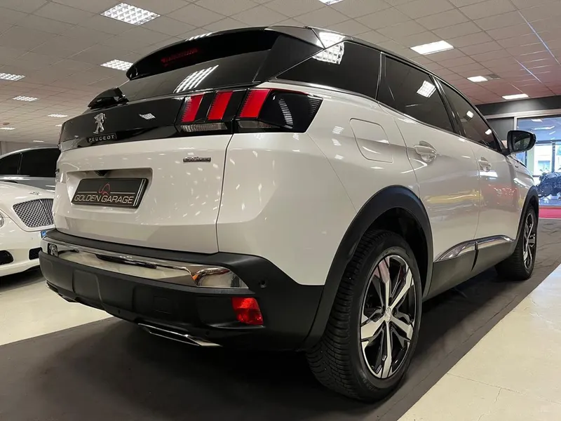 Peugeot 3008 1.2 GT LINE 5