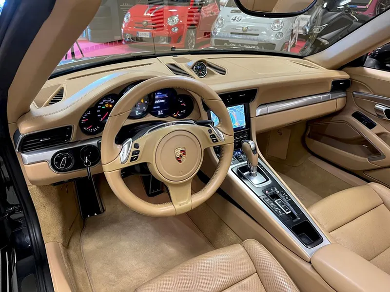 Porsche 911 (991) Carrera 4S 12