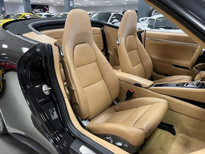Porsche 911 (991) Carrera 4S 15