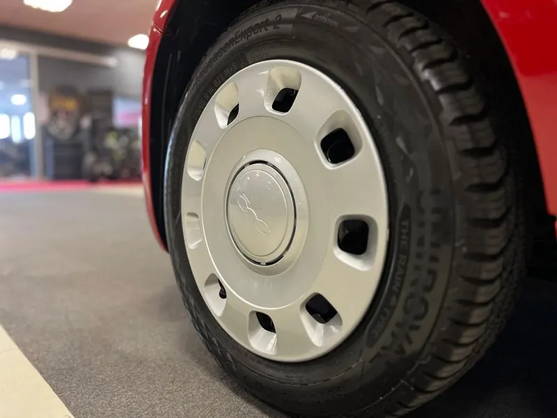 Fiat 500 1.0 Hybrid 70cv 9