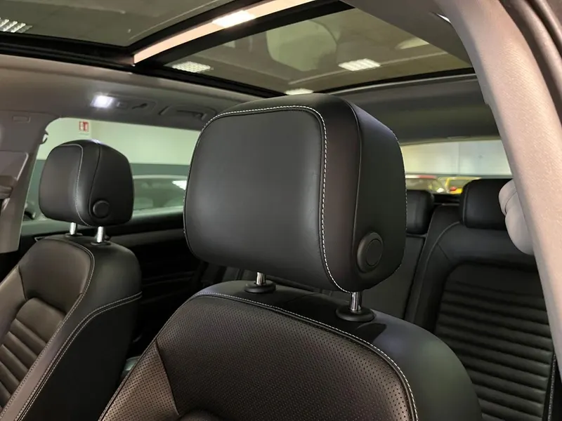 Volkswagen Passat TDI 2.0 R-line 200cv 23