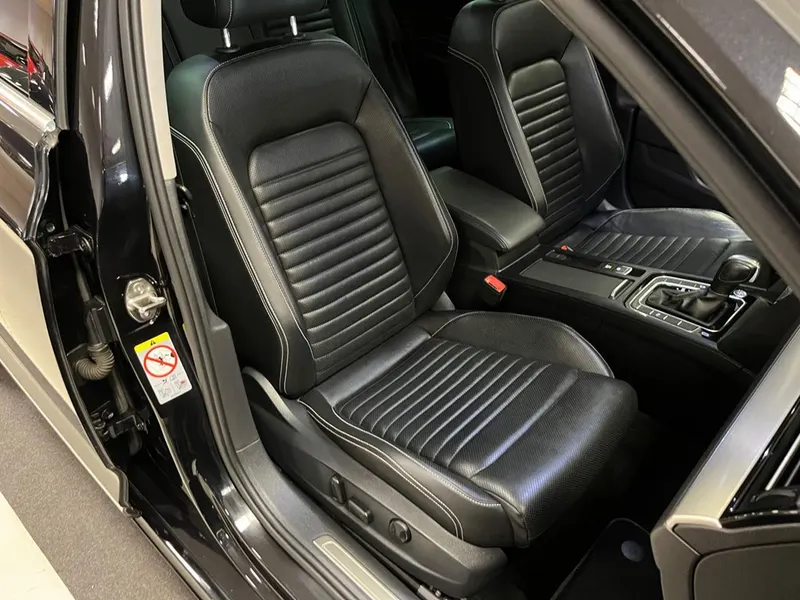Volkswagen Passat TDI 2.0 R-line 200cv 14