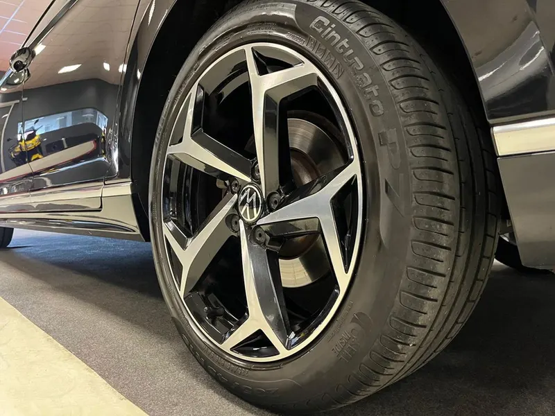 Volkswagen Passat TDI 2.0 R-line 200cv 8