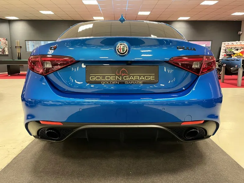 Alfa Romeo Giulia 2.2 210cv AT8 AWD Q4 Veloce 6