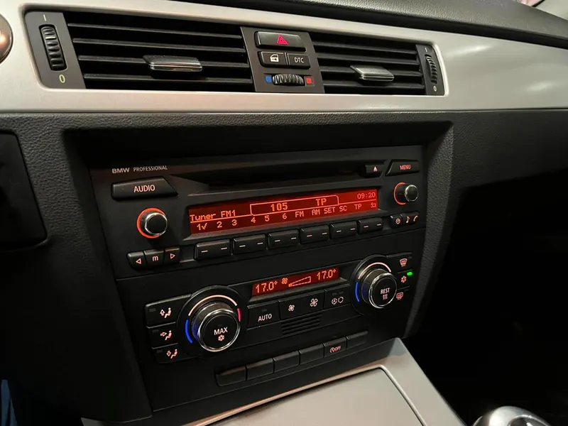 BMW 320 i 19