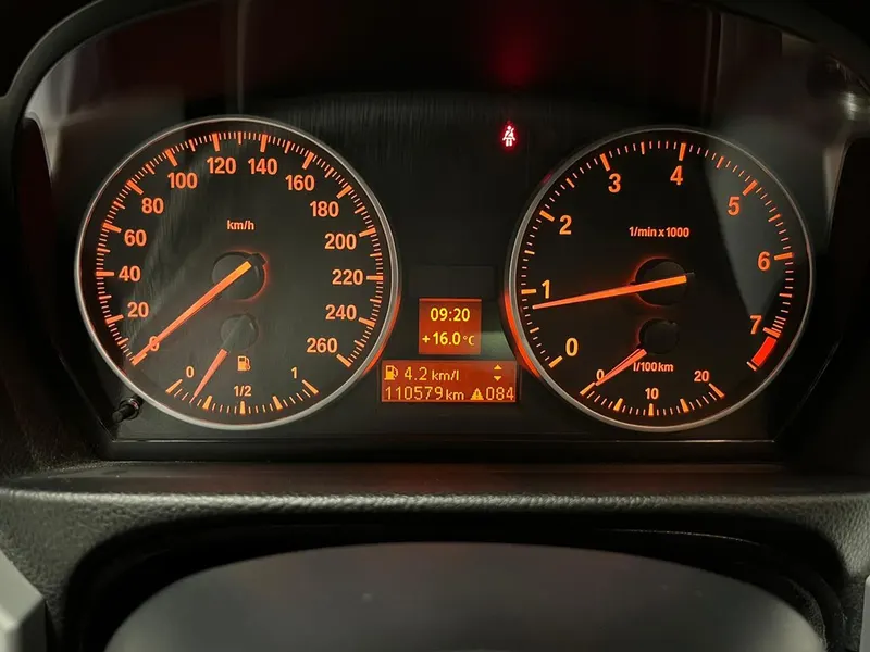 BMW 320 i 17