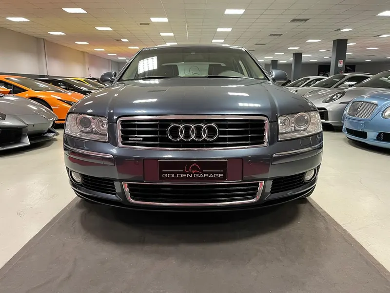 Audi A8 4.2 V8 FSI Quattro Tiptronic 3