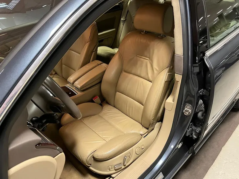 Audi A8 4.2 V8 FSI Quattro Tiptronic 13