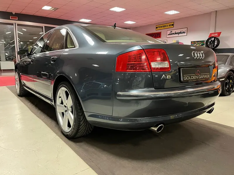 Audi A8 4.2 V8 FSI Quattro Tiptronic 7