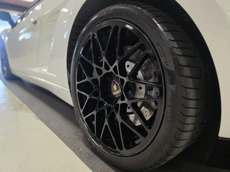 Lamborghini Gallardo LP 560-4 Coupe' 9