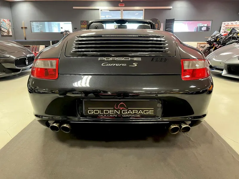 Porsche 911 (997) S 6