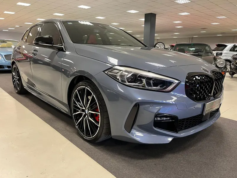 BMW 118 D Msport 4
