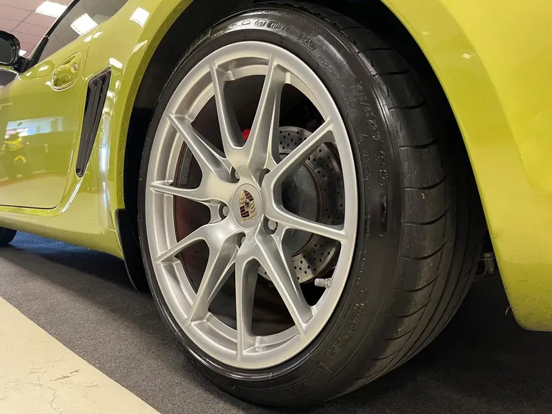 Porsche Cayman 3.4 R PDK 330cv 9