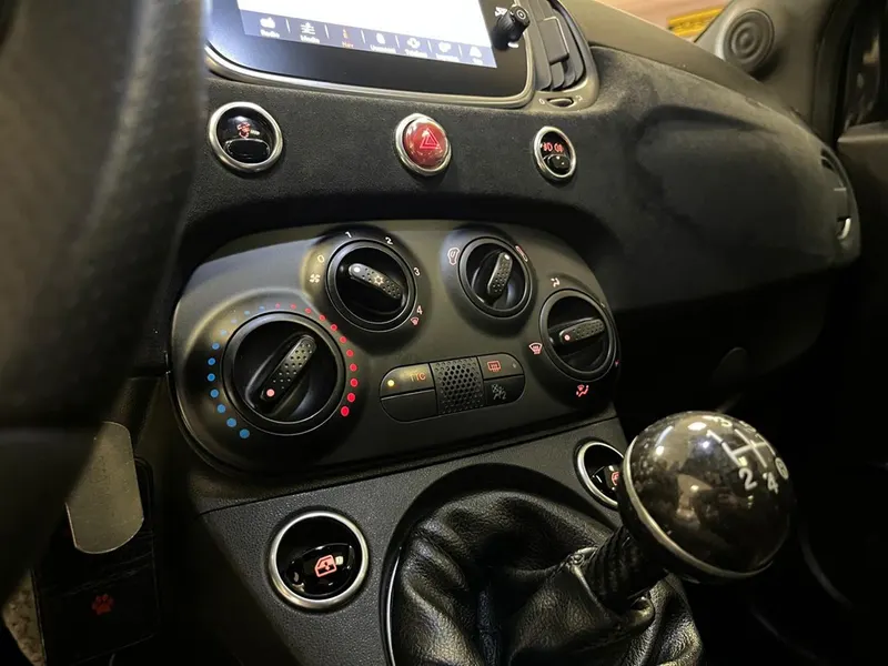 Abarth 595 Esseesse 25