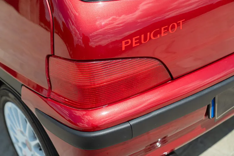 Peugeot 106 REPLICA RALLY 12