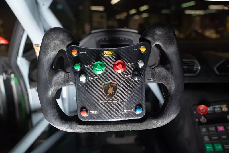 Lamborghini HURACÀN SUPER TROFEO EVO1 35