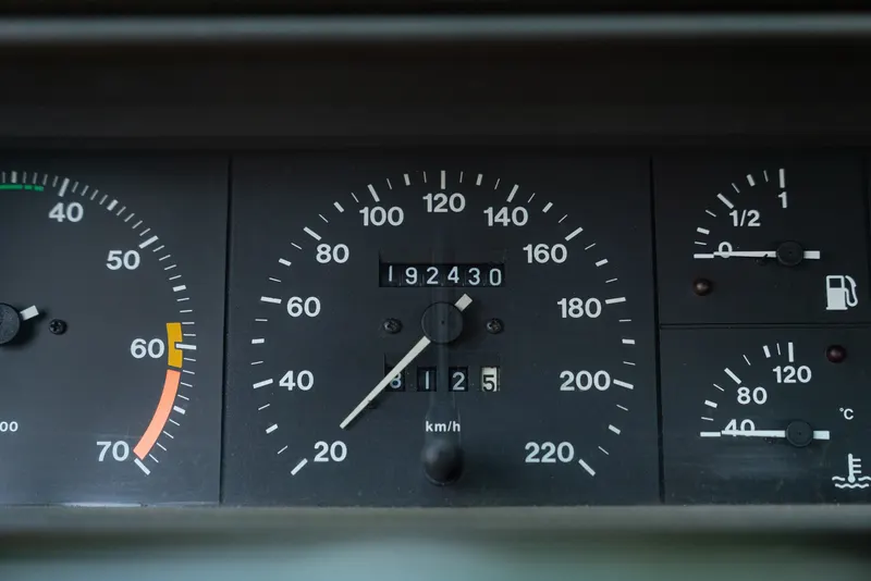 Alfa Romeo 75 2.0 35