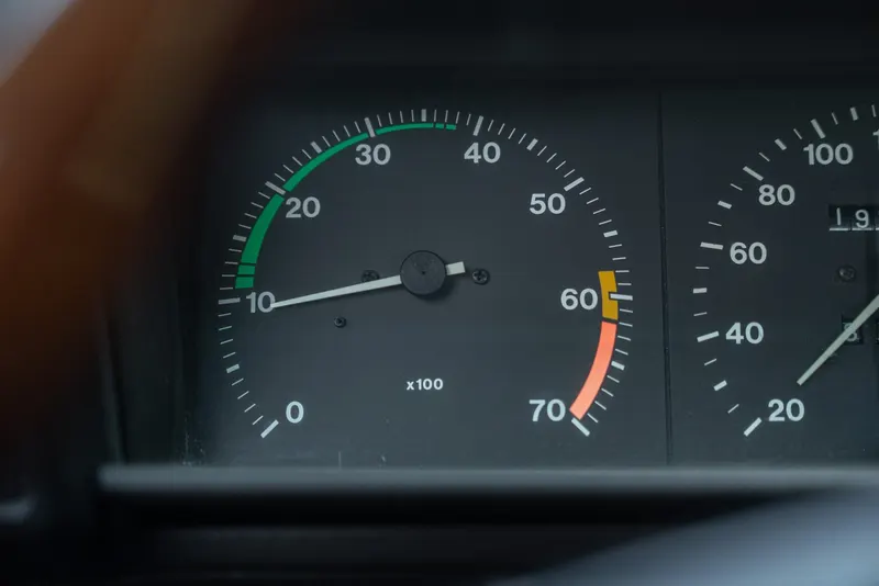 Alfa Romeo 75 2.0 52