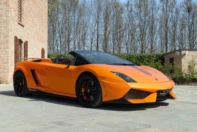 Lamborghini GALLARDO LP 570 – 4 SPYDER PERFORMANTE 2