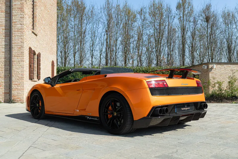 Lamborghini GALLARDO LP 570 – 4 SPYDER PERFORMANTE 8