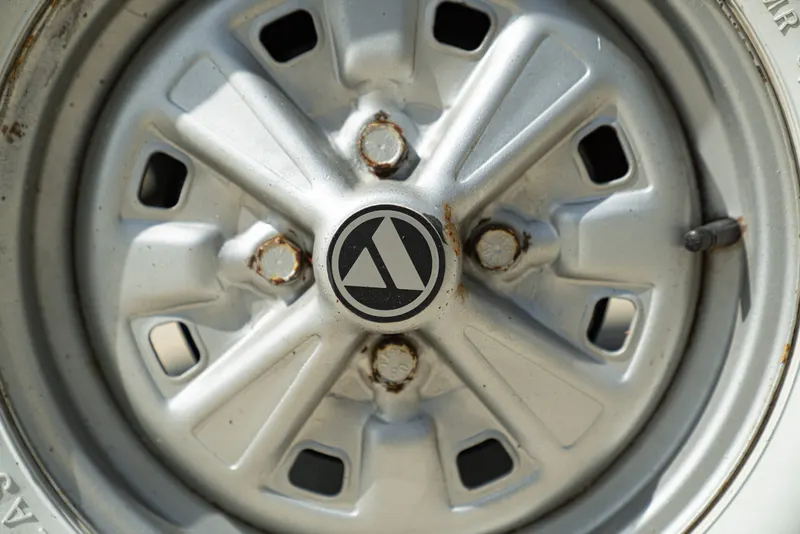 A 112 ELEGANT 18