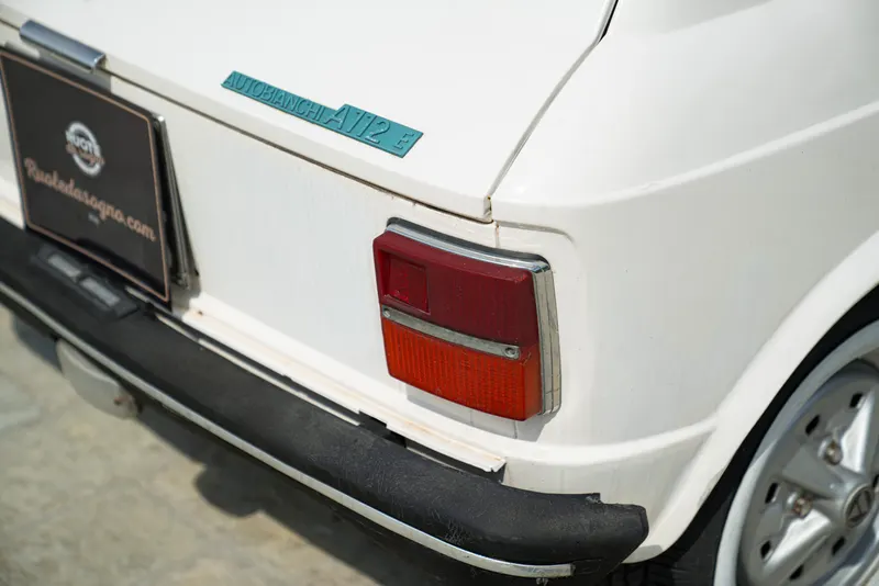 A 112 ELEGANT 14