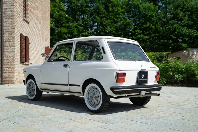 A 112 ELEGANT 7