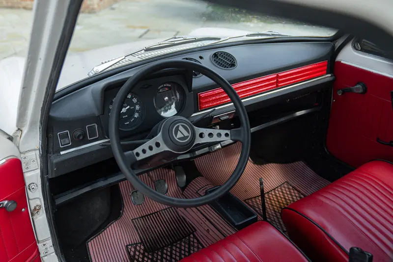 A 112 ELEGANT 26